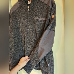 Fjall Raven men's half zip, sweater